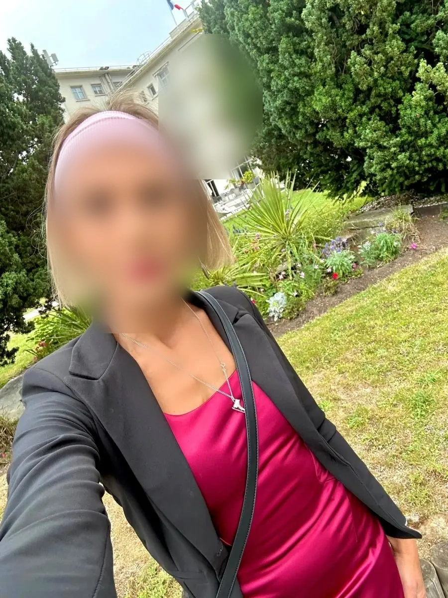 Trans mature cherche jeune homme à Saint-Florent-sur-Cher
